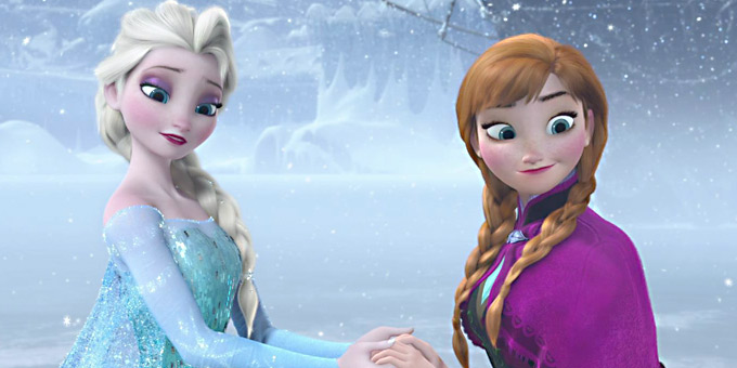 冰雪奇缘:安娜和艾尔莎多年未见,姐妹俩终于在卫冕日相见~还是有属于