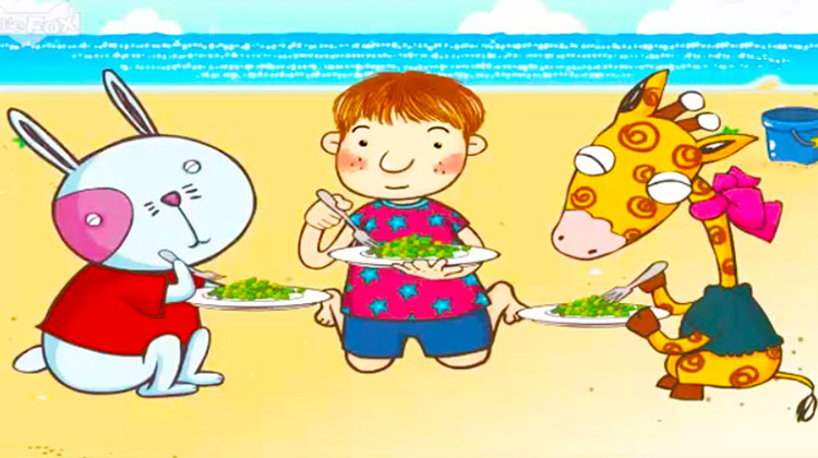 我们在沙滩上吃豆豆